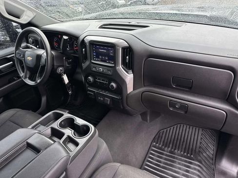 Used 2022 Chevrolet Silverado 2500 Custom w/ Custom Value Package AWD/4WD image 16