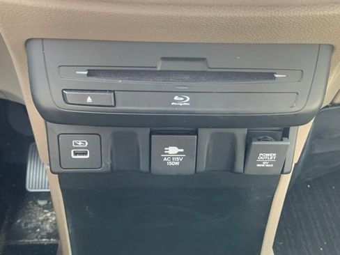 Used 2023 Honda Odyssey Elite image 21