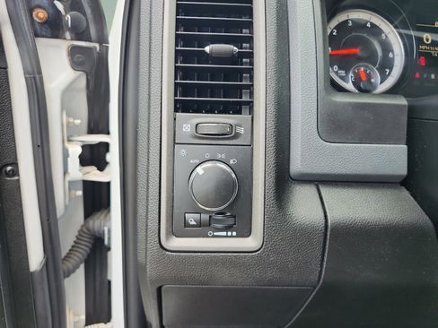 Used 2019 RAM 1500 Tradesman w/ Popular Equipment Group RWD image 13