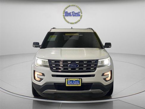 Used 2016 Ford Explorer XLT AWD/4WD image 9