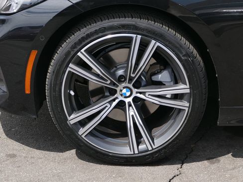 Used 2024 BMW 330i xDrive Sedan AWD/4WD image 8