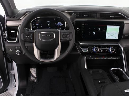 New 2026 GMC Sierra 2500 Denali w/ Denali Reserve Package image 13