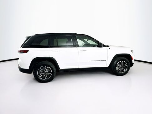 Used 2022 Jeep Grand Cherokee Trailhawk w/ Luxury Tech Group III AWD/4WD image 10