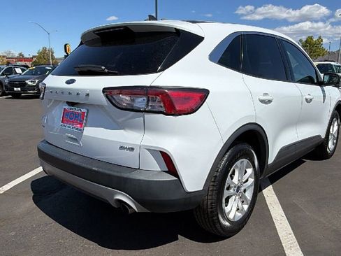 Used 2022 Ford Escape SE AWD/4WD image 3
