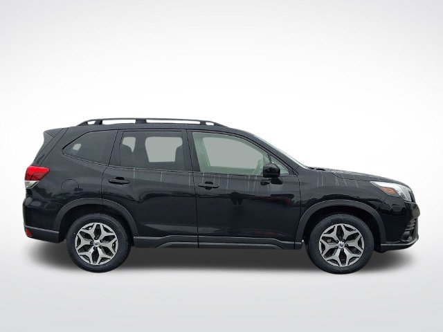 Used 2024 Subaru Forester Premium AWD/4WD image 7