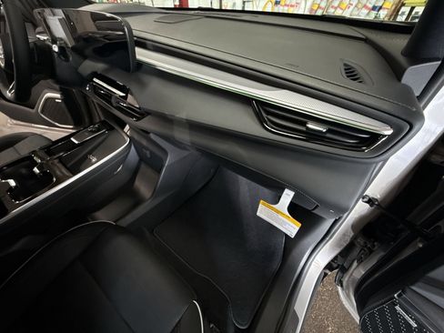 New 2026 Buick Enclave Sport Touring w/ Super Cruise Package image 28