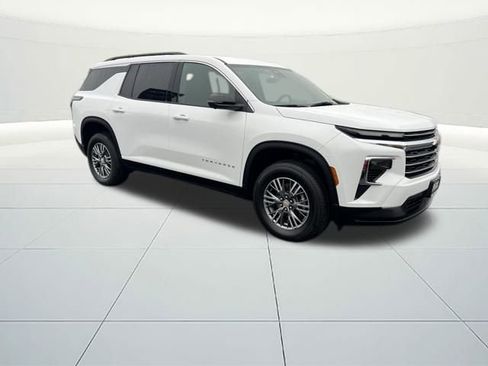 Certified 2024 Chevrolet Traverse LT image 7