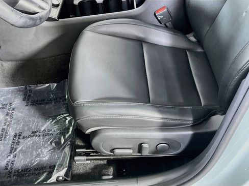 Used 2024 Hyundai Kona Limited AWD/4WD image 20