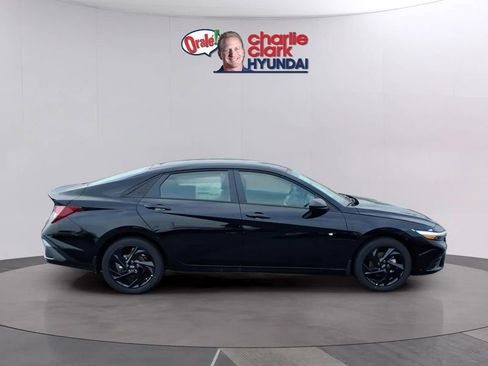 New 2026 Hyundai Elantra Sport FWD image 6