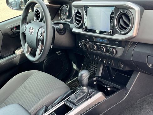 Used 2023 Toyota Tacoma SR5 AWD/4WD image 9