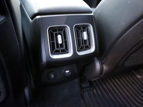 Used 2022 Kia Sorento EX w/ Panoramic Sunroof Package FWD image 15