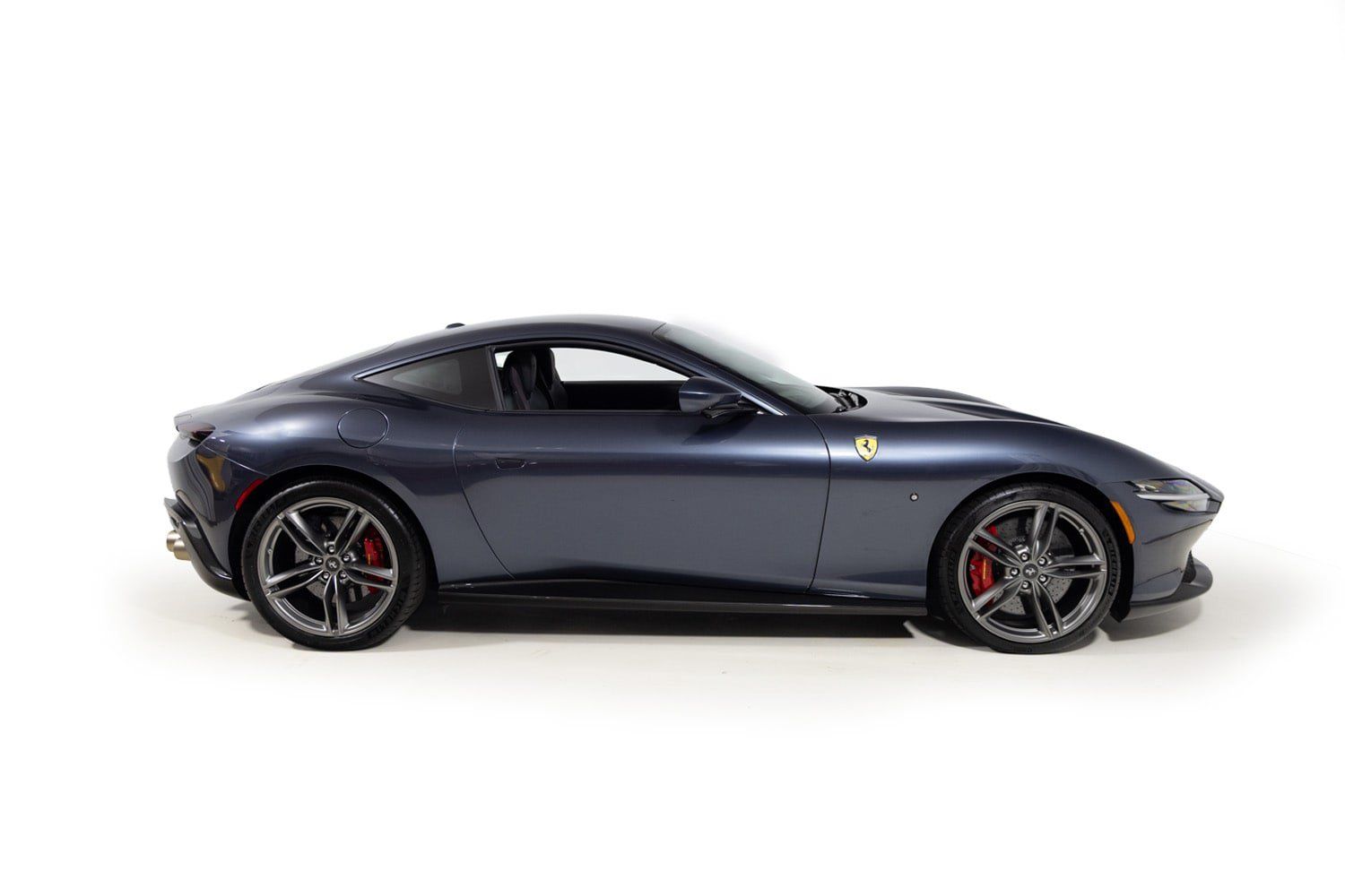 Used 2021 Ferrari Roma RWD image 8