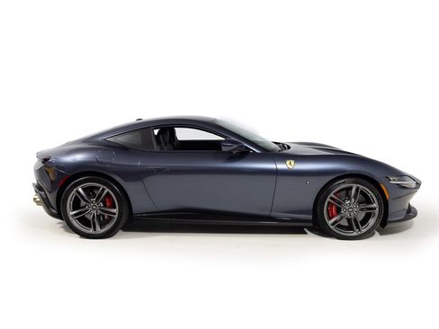 Used 2021 Ferrari Roma RWD image 8