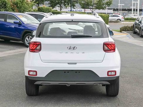 New 2026 Hyundai Venue SEL image 6
