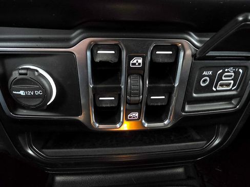 Used 2022 Jeep Wrangler Unlimited Sport AWD/4WD image 38