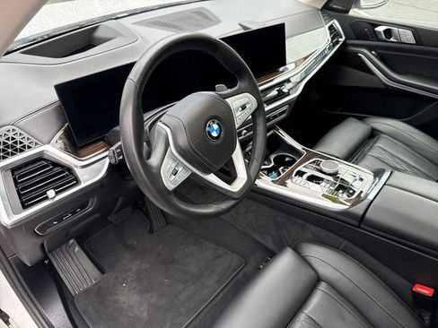 Used 2026 BMW X7 xDrive40i AWD/4WD image 16