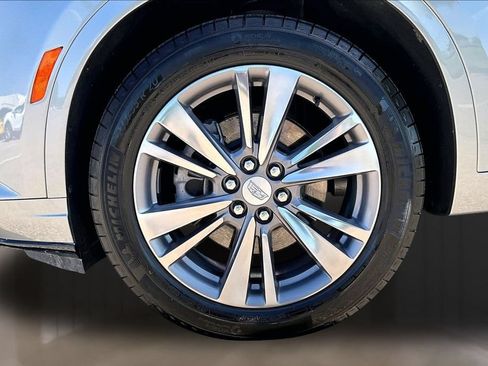 Used 2025 Cadillac XT6 Premium Luxury AWD/4WD image 8