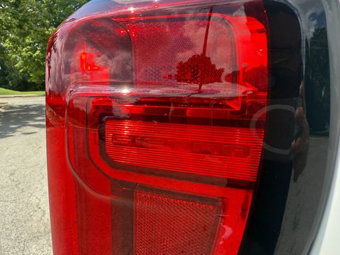 Used 2024 GMC Sierra 1500 AT4 w/ Technology Package image 49