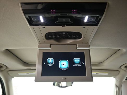 Used 2020 GMC Yukon XL Denali w/ Open Road Package image 32