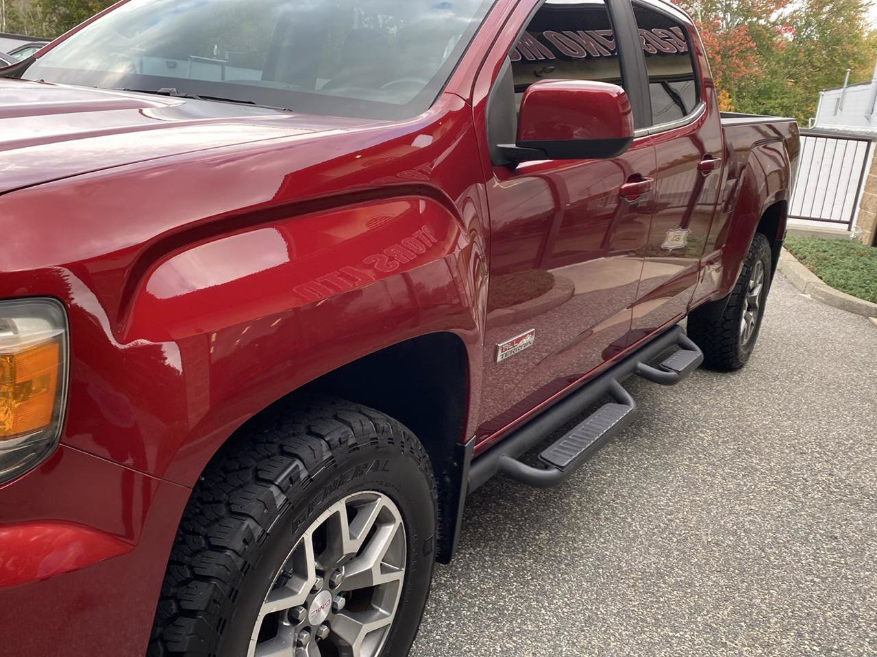 Used 2017 GMC Canyon SLE w/ All Terrain X Package AWD/4WD image 29