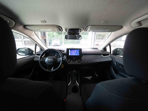 Used 2025 Toyota Corolla LE FWD image 19