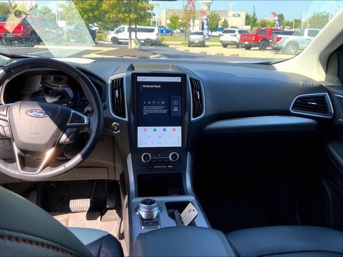 Used 2022 Ford Edge SEL w/ Sport Appearance Package AWD/4WD image 10