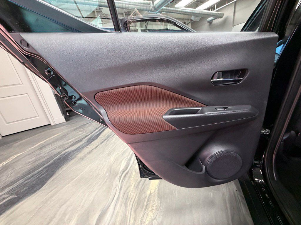 Used 2023 Nissan Kicks SR FWD image 46