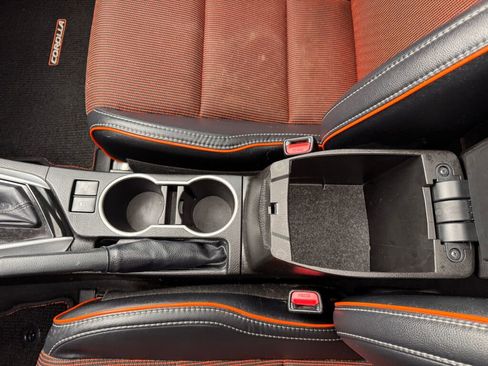 Used 2017 Toyota Corolla SE w/ SE Premium Package image 30