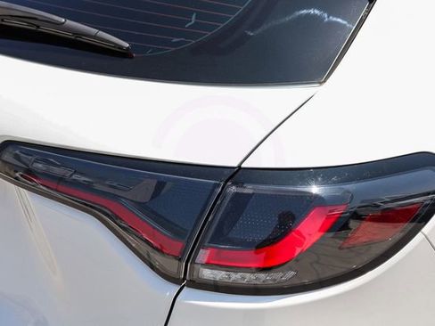 Certified 2025 Honda HR-V LX image 10