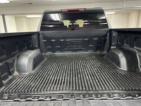 Certified 2025 GMC Sierra 1500 SLT image 26