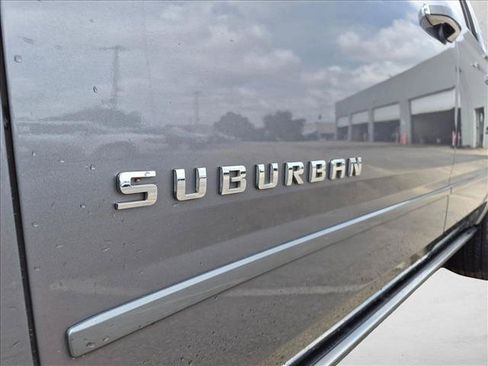 Used 2020 Chevrolet Suburban Premier w/ Max Trailering Package AWD/4WD image 27