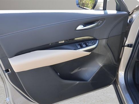 Used 2024 Cadillac XT4 Luxury w/ Cold Weather Package image 22