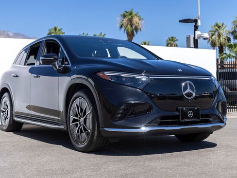 Used 2023 Mercedes-Benz EQS 450+ SUV image 2