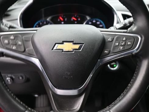 Used 2018 Chevrolet Equinox Premier image 17