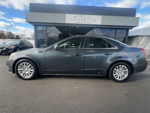 Used 2011 Cadillac CTS Luxury image 2