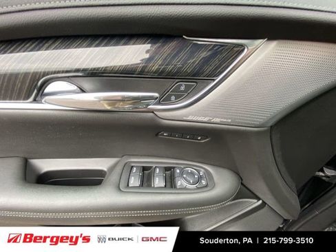 Used 2021 Cadillac XT6 Premium Luxury image 26