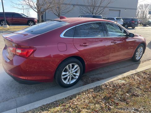 Used 2016 Chevrolet Malibu Hybrid image 5