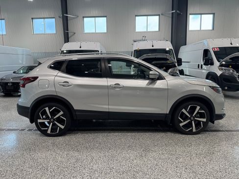 Used 2022 Nissan Rogue Sport SL w/ Premium Package AWD/4WD image 4