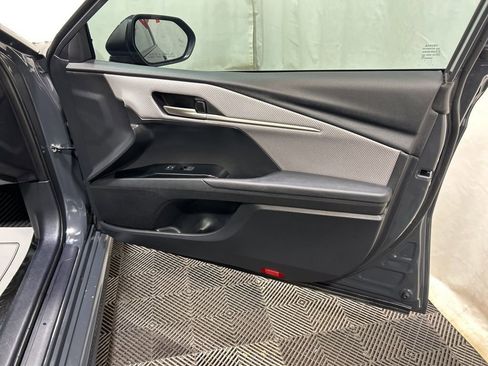 Used 2025 Toyota Camry SE w/ Convenience Package AWD/4WD image 11