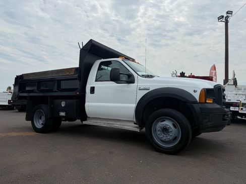 Used 2006 Ford F450 2WD Regular Cab Super Duty image 4