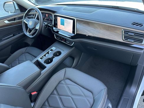 New 2026 Volkswagen Atlas SE image 12