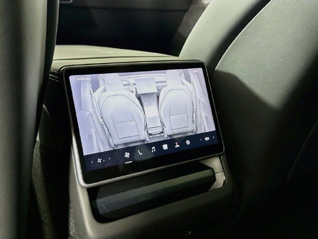 Used 2026 Tesla Model Y AWD image 25