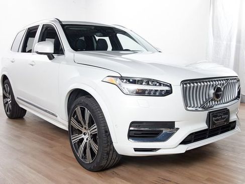 Certified 2024 Volvo XC90 T8 Plus w/ Protection Package Premier AWD/4WD image 3