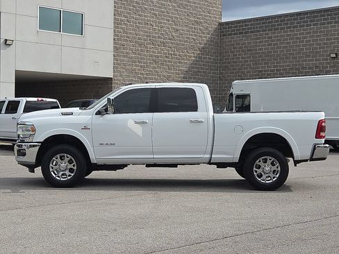 Used 2022 RAM 2500 Laramie AWD/4WD image 3
