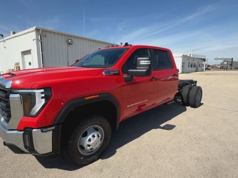 New 2026 GMC Sierra 3500 Pro w/ Convenience Package image 4