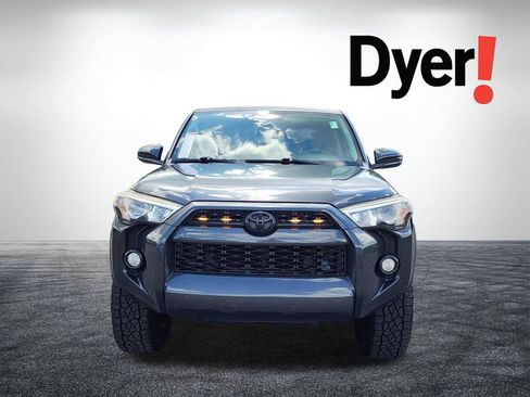 Used 2015 Toyota 4Runner SR5 RWD image 11