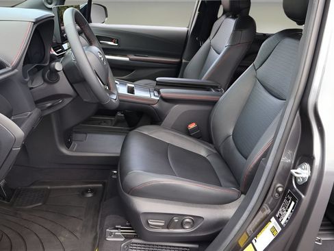 Certified 2025 Toyota Sienna XSE w/ XSE Plus Package AWD/4WD image 11