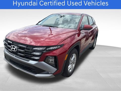 Certified 2025 Hyundai Tucson SE FWD image 1