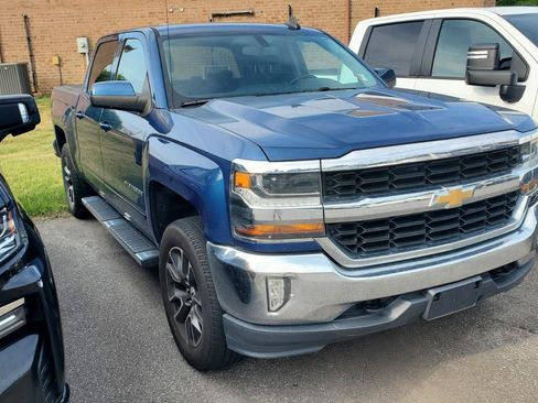 Used 2018 Chevrolet Silverado 1500 LT w/ True North Edition AWD/4WD image 2