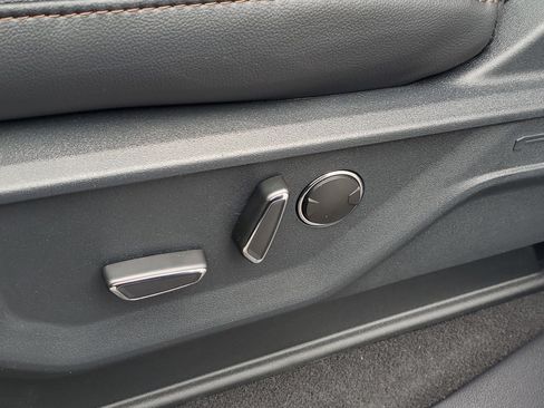 New 2025 Ford F150 Lariat w/ Equipment Group 502A High image 20